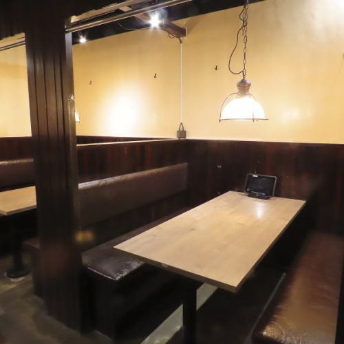 6名様用のテーブル席です