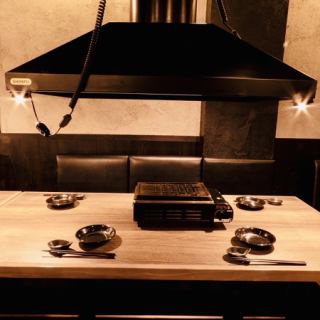 広々したテーブル席でゆっくりと焼肉をご堪能ください
