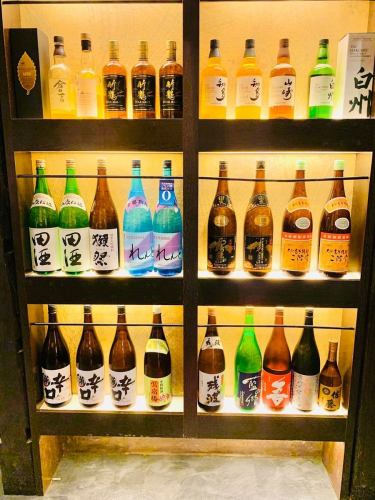 [Rich variety of sake]