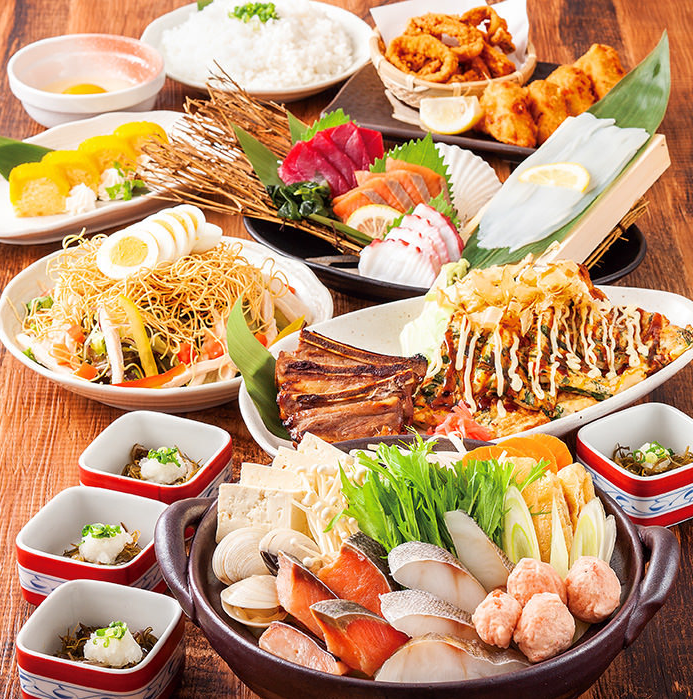 牛一口ステーキや天ぷら・牛すじ塩鍋や焼き鳥盛合せ等＋飲み放題