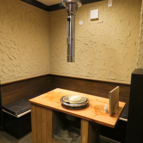 【3～7名様席】7名様まで着席できるお席はサークル飲み会や女子会にオススメです★ゆったりとした空間でお食事をお楽しみください。