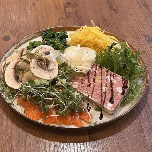 本日の前菜盛り合わせ