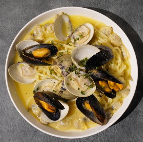 貝まみれボンゴレビアンコ