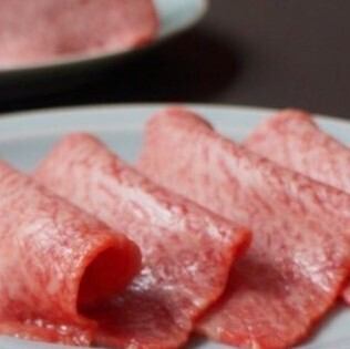 独自の仕入れルートと確かな目利きで厳選した上質な牛肉