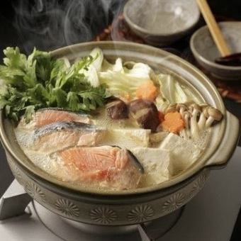3 hours of all-you-can-drink included (Choose your hotpot) Hokkaido Ishikari hotpot or Hakata beef motsunabe, direct-delivered sashimi, and other 9 dishes, 6,500 yen → 5,500 yen