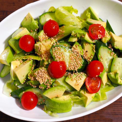 tomato and avocado salad