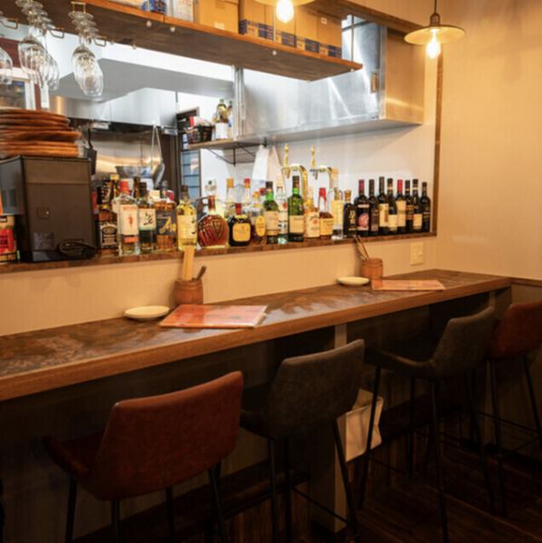 多彩なシーンでご利用いただける、居心地の良い空間が広がっています！心地よいインテリアと温かい雰囲気が、リラックスした時間を演出します。特別なイベントや日常のひとときに、ぜひこの空間をご活用ください。あなたの訪問を心よりお待ちしております！★