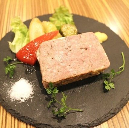 和牛と地鶏の濃厚パテ