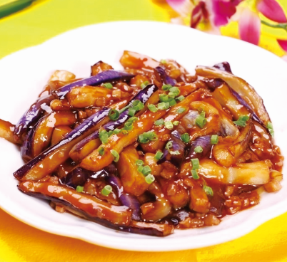 茄子とひき肉の揚げ物 / 青唐辛子干し豆腐/ 豚肉と春雨煮込み