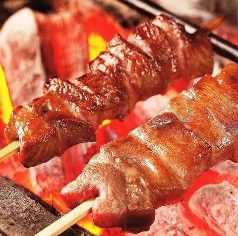 Thickly sliced beef tongue skewer (1 skewer)