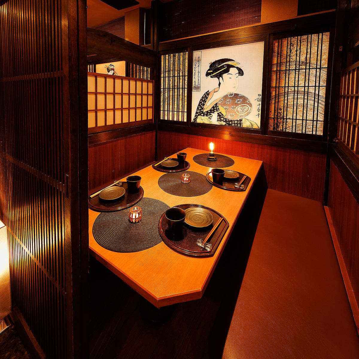 [寬敞優雅的完全私人房間] 提供美味魚、烤雞肉串和日本酒的餐廳！