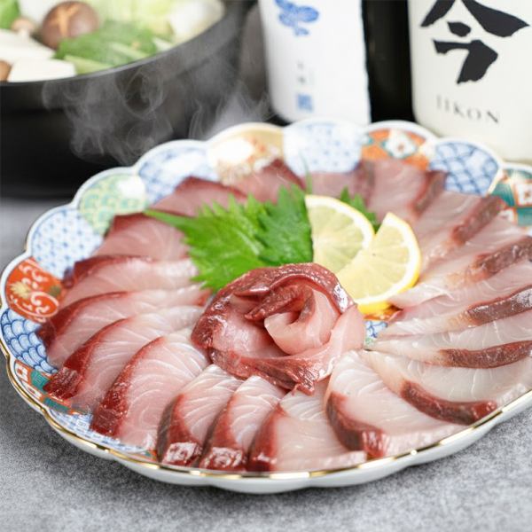 新しい季節の息吹を感じる今、季節の宴会にふさわしい特別な鍋コース料理をお楽しみ下さい。