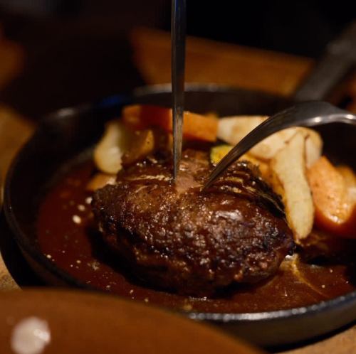 国産牛のハンバーグ