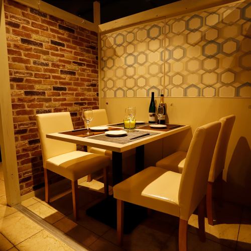 Private rooms are available for 2 people or more! Reservations for seats only are also welcome♪