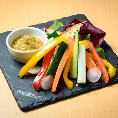 Raw vegetables and bagna cauda sauce