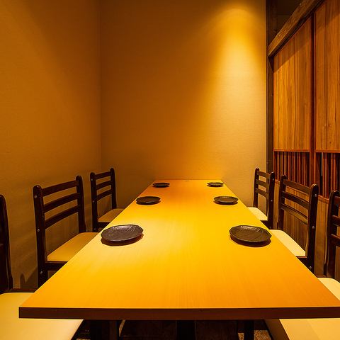 Conveniently located just a 3-minute walk from the station! The quaint interior has a calm atmosphere and can be used for a variety of purposes.The banquet course with 2.5 hours of all-you-can-drink is very reasonable, starting from 3,299 yen (tax included) ♪ The special space allows you to hold an elegant banquet! It is recommended for various banquets, seasonal events such as welcome and farewell parties, year-end parties, and New Year's parties, as well as class reunions and girls' parties.