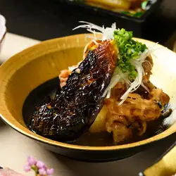 ナスと木綿豆腐の肉出汁揚げ浸し たっぷり薬味乗せ