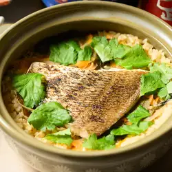 お席で炊く鯛と三つ葉で作る　出汁土鍋飯一合