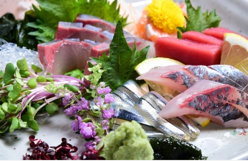 Creative cuisine made with domestic beef and seasonal ingredients from Kyushu and Shikoku