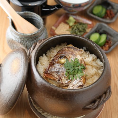 Specialty! Speciality sea bream rice pot