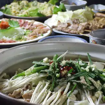 博多特色猪头火锅套餐！包含2小时畅饮♪ 共9道菜，4500日元（含税）