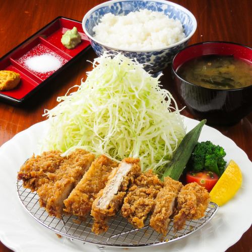 【お食事だけでもOK】舌の上でとろける食感の四元神威豚ロースカツ定食◎1600円