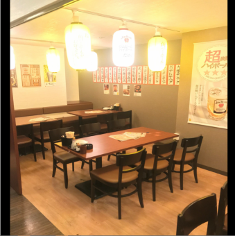 全席喫煙可能のテーブル席あります！