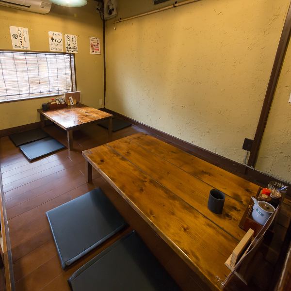 5名掛けの座敷席を2卓ご用意。小さなお子様連れの方でも安心してご利用いただけるお座敷スタイルで、家族団らんにも最適です！テーブルを繋げれば10名様まで対応可能なので、親戚とのお集まりやお祝いの席にも◎ ゆったり寛げる空間で、笑顔あふれる時間をどうぞ♪