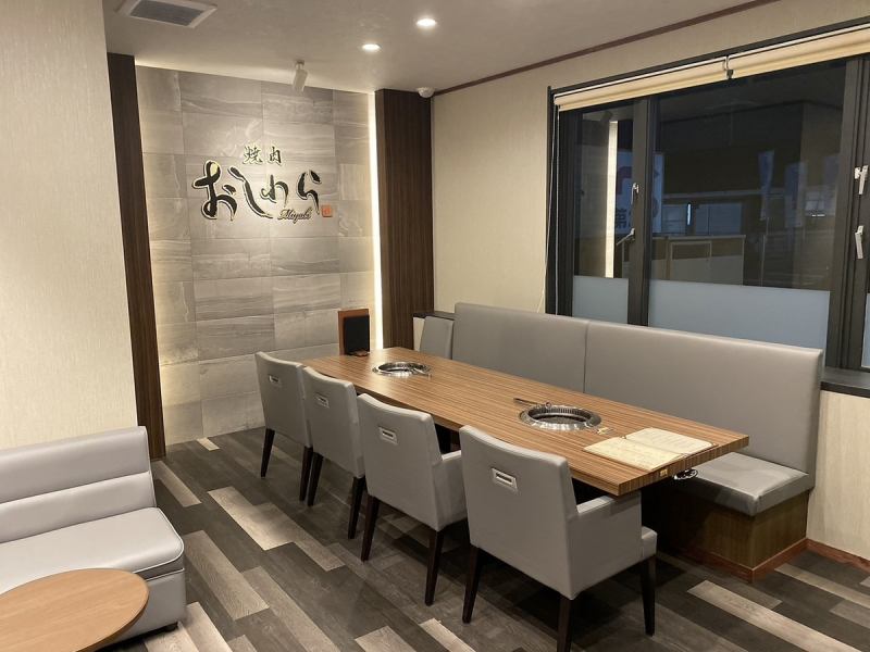 The VIP private room seats up to about 10 people and is spacious, so you can enjoy meals and conversations without worrying about your surroundings.*There is no seat charge for wheelchair users.