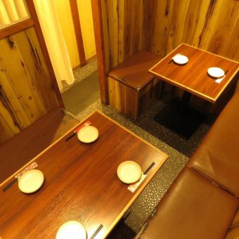 Completely private room with a table for 4 to 6 people.It is a shop where you can smoke ♪