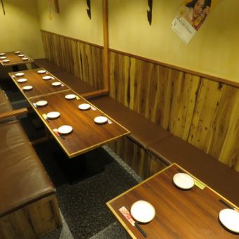 Completely private room with door for 15 to 22 people.It is a shop where you can smoke ♪