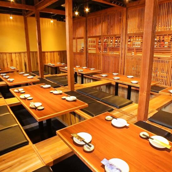 [Calm Japanese atmosphere♪] Fully equipped private rooms that can accommodate a large number of people!