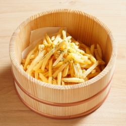 [Bucket size] Shaka Shaka French Fries (approximately 3 servings)