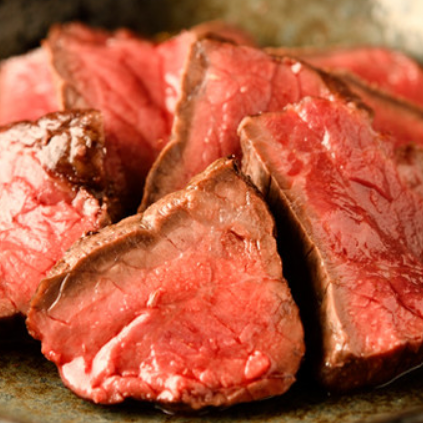 We provide lean meat in the best possible condition.