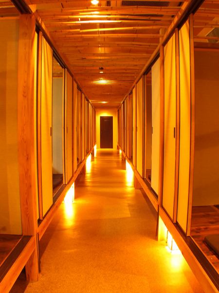 会社帰りやデートもオススメ。お洒落なお部屋でごゆるりと…2名,4名,6名,8名・・・・人数に応じ完全個室最大90名様までOK！全席が掘りごたつでゆったり座れるのもうれしい。