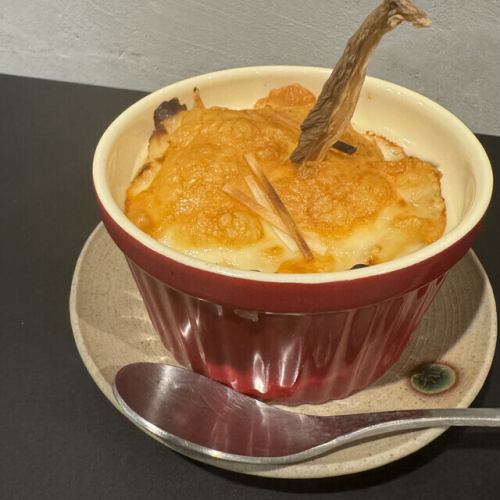 稲庭うどんのいぶりがっこグラタン