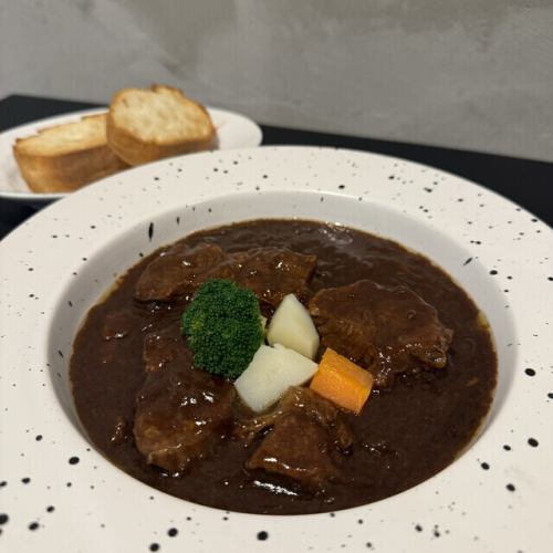 ゴロゴロ秋田牛のビーフシチュー