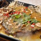 焼き魚のにんにく風味煮込み