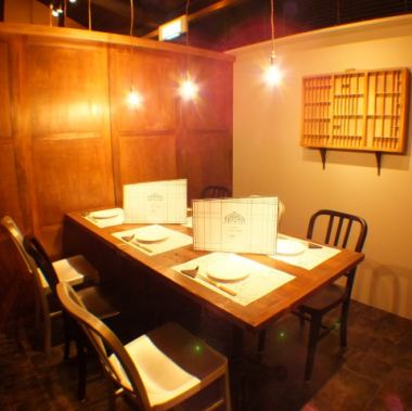 [2F] Private table room that can accommodate up to 12 people