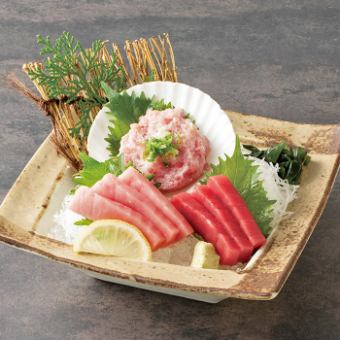 Assortment of two types of bluefin tuna and green onion