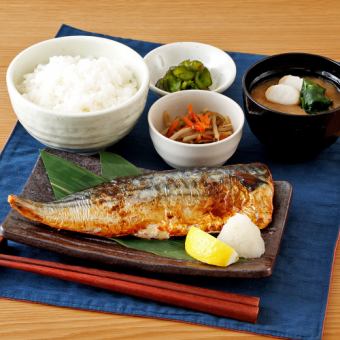 Grilled salted mackerel set meal