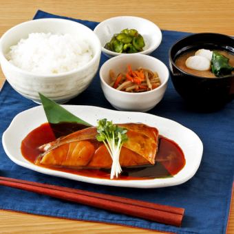 Today's boiled fish set meal