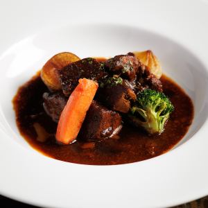 豚肉のバルサミコ煮込み