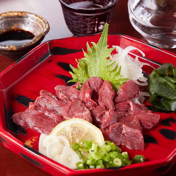 [Perfect match with sake] Horse meat delivered directly from Kumamoto Prefecture