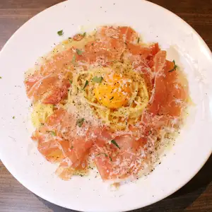 Moon-viewing prosciutto carbonara