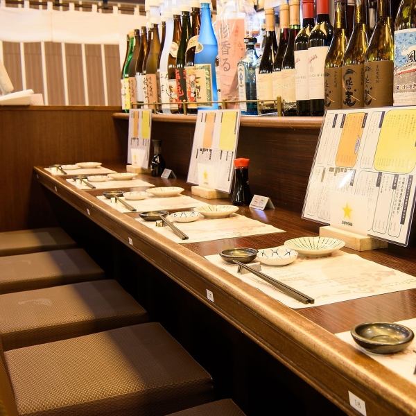 旬の魚・季節の地酒をじっくりと味わうなら。カウンター席を6席ご用意。ゆるやかに会話を楽しみながら四季折々の贅沢に舌鼓。普段使いでのお食事やデートにもお勧めです。
