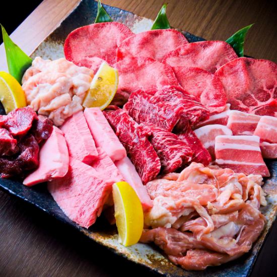 You can enjoy carefully selected meats in a calm atmosphere to your heart's content.