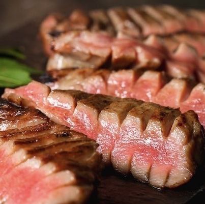 厚切り牛タンの炭火焼き（6枚）