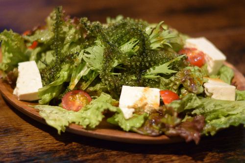 海ぶどうサラダ