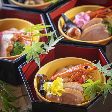 【琥珀套餐】什锦小菜、花椒回锅肉、海鲜蔬菜等≪共7道菜≫5,800日元(含税)
